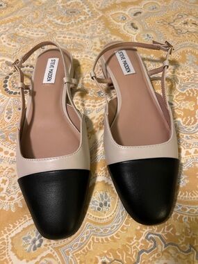 🖤 NWOB Steve Madden Two-Tone Black and Cream “Belinda” Slingback Flats
